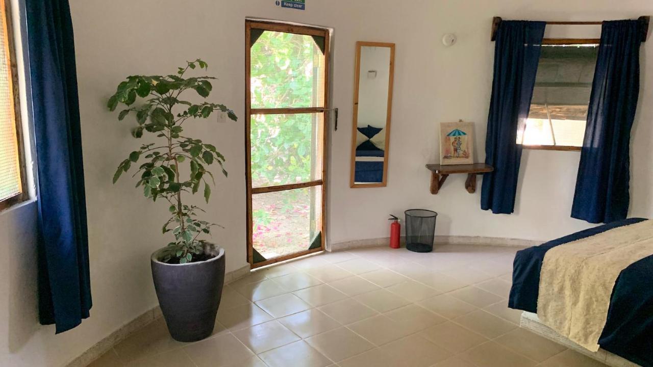 Footsteps Eco-Lodge Gunjur Luaran gambar