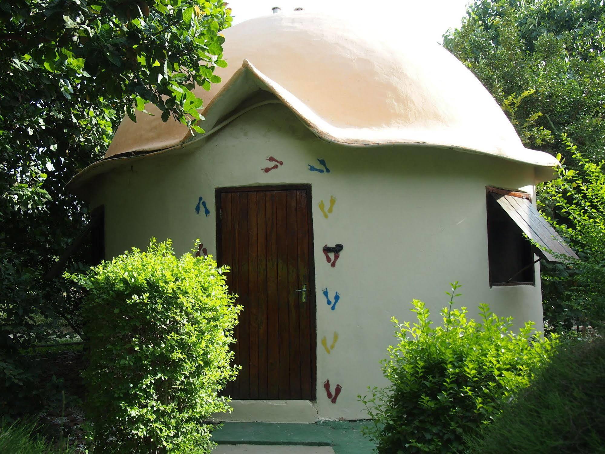 Footsteps Eco-Lodge Gunjur Luaran gambar