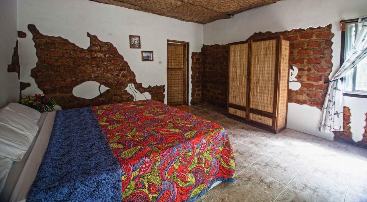 Footsteps Eco-Lodge Gunjur Luaran gambar