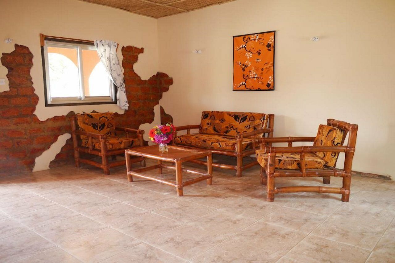 Footsteps Eco-Lodge Gunjur Luaran gambar